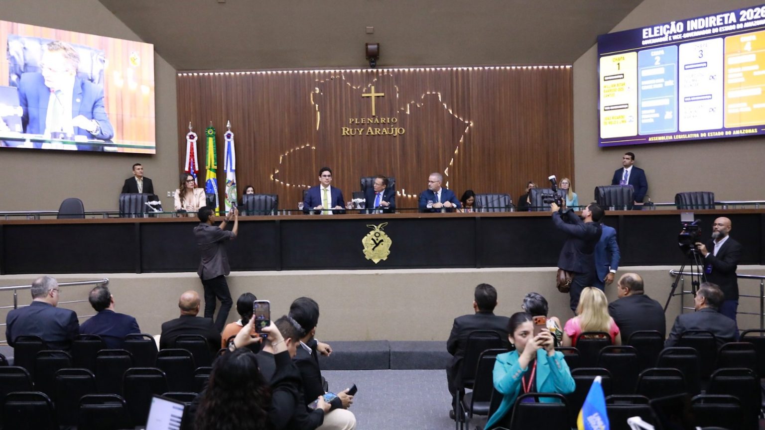 Aleam elege, por unanimidade, Roberto Cidade e Serafim Corrêa para o mandato tampão ao Governo do Amazonas