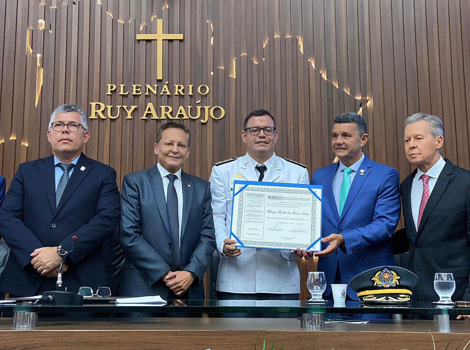 Comandante Dan entrega título de cidadão amazonense ao coronel Thiago Balbi e destaca contribuição à segurança pública do Estado