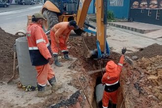 Prefeitura de Manaus inicia implantação de drenagem profunda na rua Siena para reduzir alagamentos