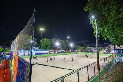 Prefeitura de Manaus inaugura campo Valdemir Palheta Torres e praça no Jardim Petrópolis com obras de revitalização
