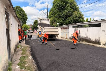 Prefeitura de Manaus intensifica operação Tapa-Buracos no bairro Cidade Nova e recupera trechos das vias