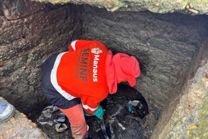 Prefeitura de Manaus recupera rede de drenagem na rua Condor após cavidade causada por ligação irregular