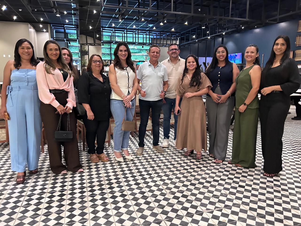 Presidente em exercício da Aleam, Adjuto Afonso recebe comitiva de Boca do Acre durante mostra estadual do SUS