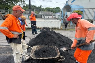 Prefeitura de Manaus intensifica manutenção asfáltica no conjunto Castanheira e amplia serviços para moradores