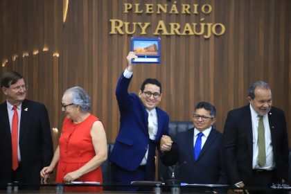 Sinésio Campos propõe criação da Política Estadual de Fertilizantes para fortalecer produção rural no Amazonas