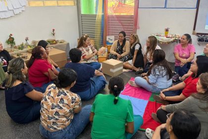 Formação do Programa Leitura e Escrita reúne 2.500 educadores sobre linguagem oral e escrita na educação infantil em Manaus