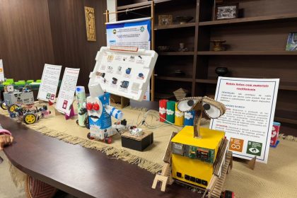 Estudantes de escola municipal de Manaus visitam exposição Educação Ambiental e as novas Tecnologias no Manauara