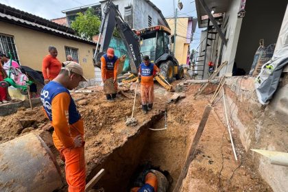 Prefeitura de Manaus recupera rede de drenagem rompida na rua do Quarentão após construção irregular