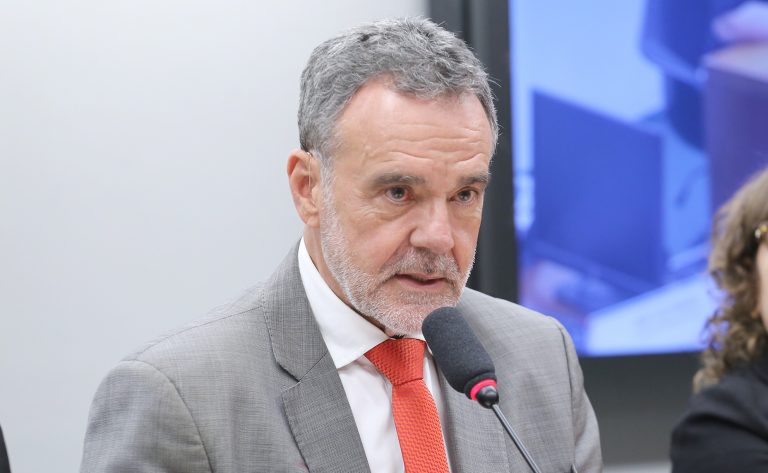 Relator critica uso do FGTS para pagamento de dívidas; confira entrevista