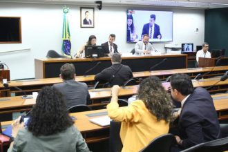 Imposto Seletivo alto para cigarros pode reduzir consumo, dizem especialistas