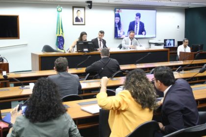 Imposto Seletivo alto para cigarros pode reduzir consumo, dizem especialistas