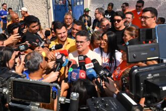 ”Vou levar ao interior os mesmos avanços conquistados em Manaus”, diz David ao votar neste domingo
