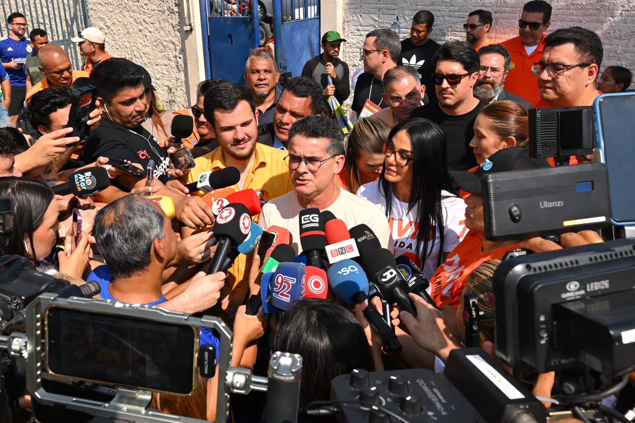 ”Vou levar ao interior os mesmos avanços conquistados em Manaus”, diz David ao votar neste domingo